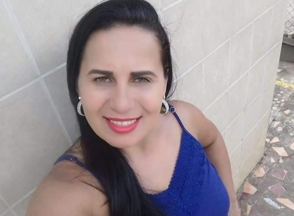 Mulher morre após perder o controle de moto e bater em poste em Rio Branco — Foto: Arquivo pessoal