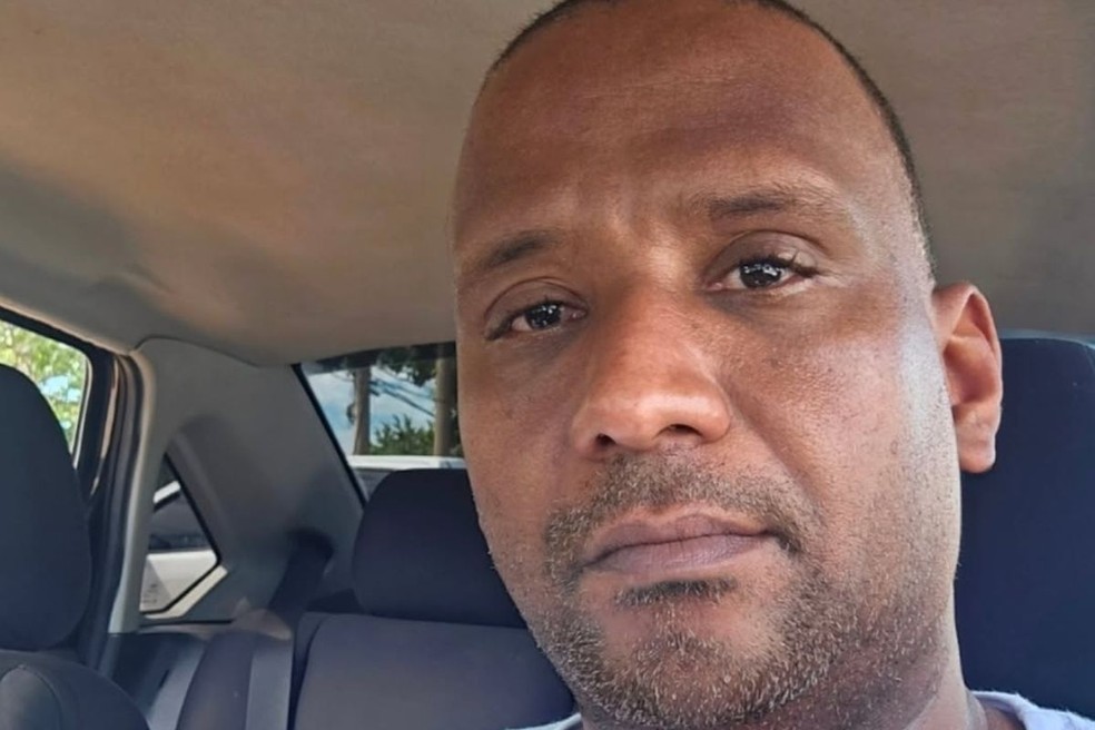 Valdivino Almeida Fidelis, de 58 anos, trabalhava na Escola Estadual Liceu Cuiabano — Foto: Reprodução/Redes sociais