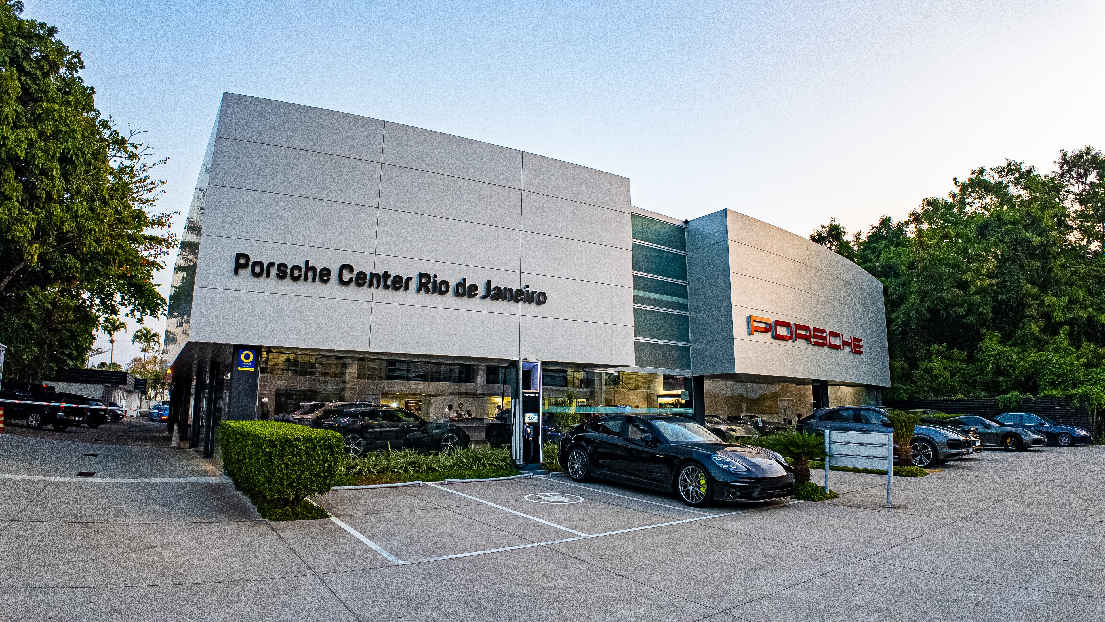 Stuttgart Porsche consolida no Rio de Janeiro o padrão de excelência da marca alemã