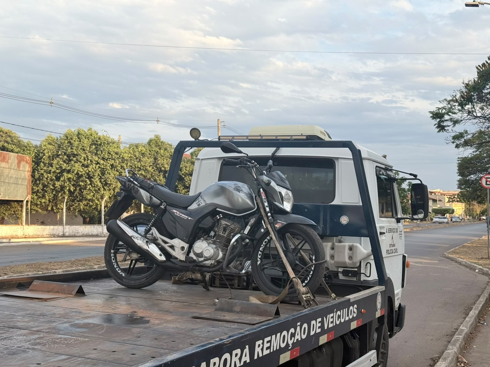 Motociclista é preso após fugir em alta velocidade pelas ruas de Pirapora