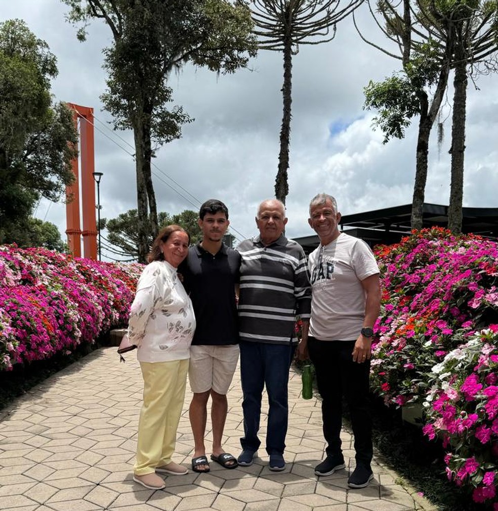Família Costa atua no turismo pantaneiro há mais de 40 anos, mantendo viva a tradição entre gerações. — Foto: Arquivo pessoal