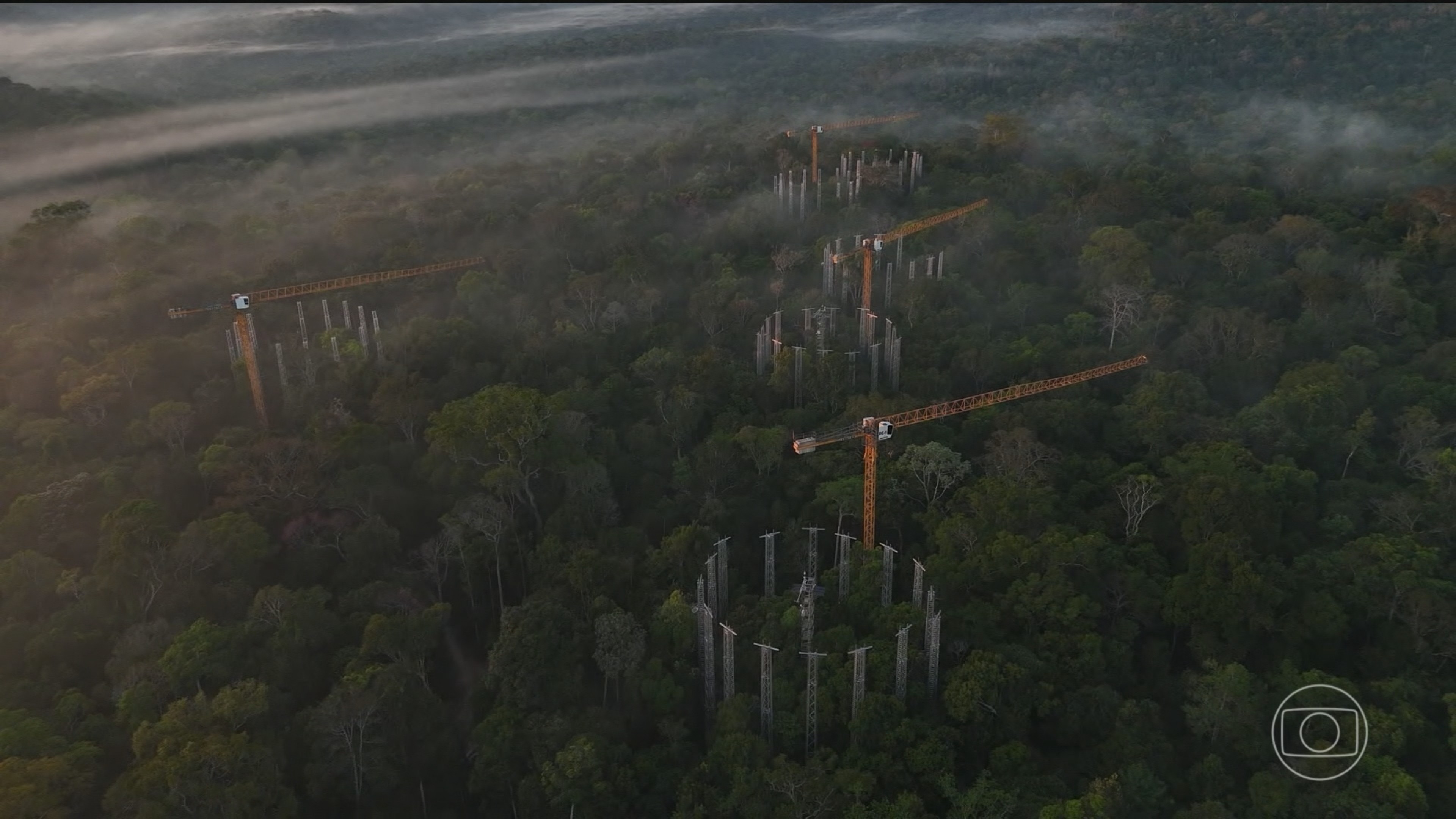 Entenda como funciona a máquina montada no meio da Amazônia que simula o clima do futuro