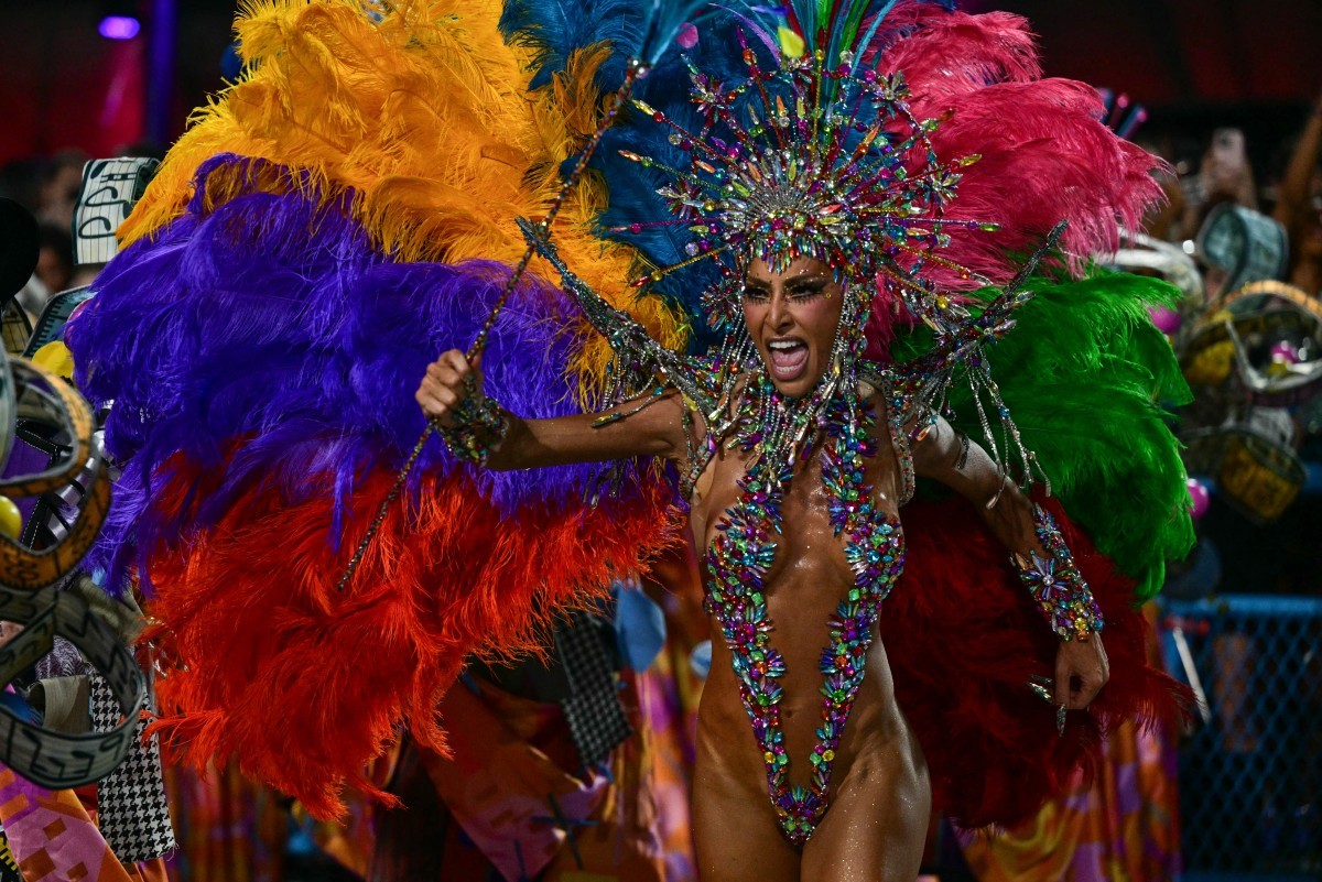 Sabrina Sato confirma maratona e vai desfilar no Rio e em São Paulo no Desfile das Campeãs