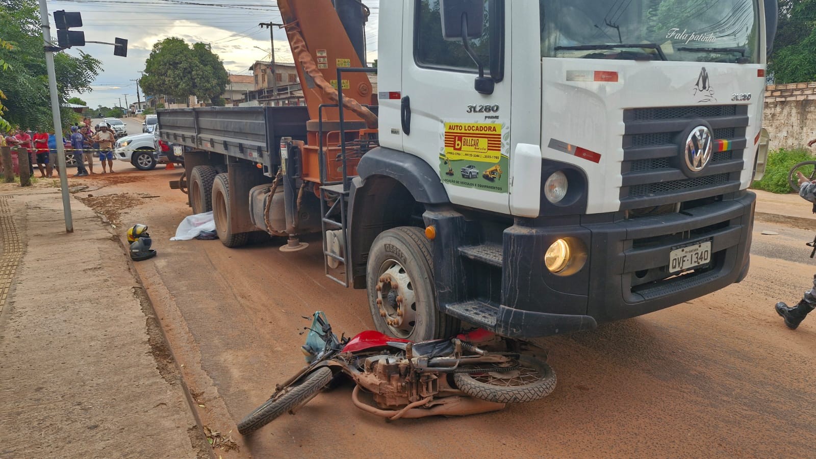 Duas pessoas morrem em acidente entre motocicleta e caminhão no bairro Diamantino em Santarém