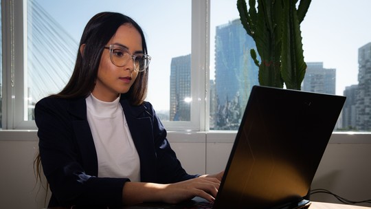 Google Cloud promete treinar de graça 200 mil pessoas em IA generativa; veja como se inscrever - Curso de um dia inclui conteúdo sobre conceitos fundamentais em inteligência artificial e dicas práticas para aproveitar potencial de ferramentas.