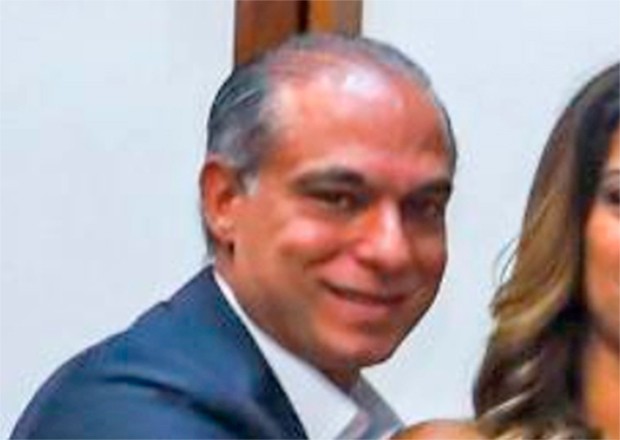 Polícia cumpre mandados de busca e apreensão em instituto ligado ao banqueiro Augusto Lima na 9ª fase da Compliance Zero 