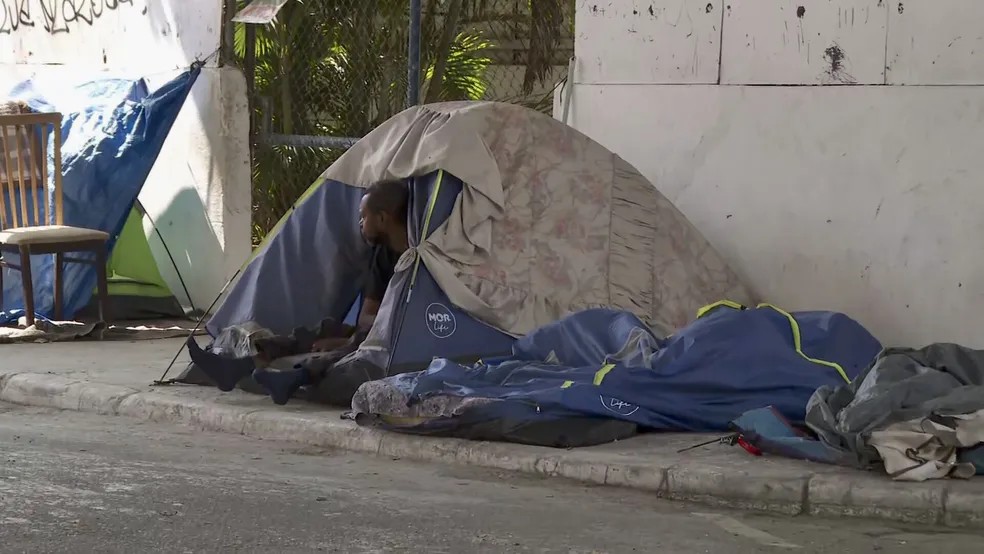 Quase 4 mil pessoas vivem em moradias improvisadas no Amazonas, aponta IBGE