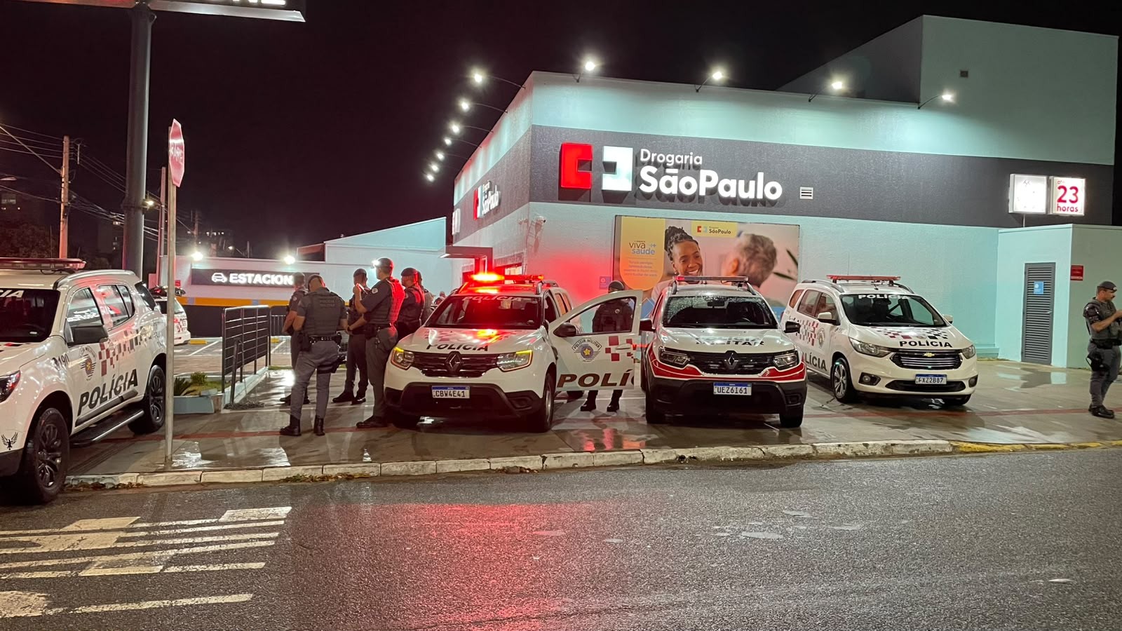 Tentativa de assalto a farmácia termina com criminoso baleado em Campinas