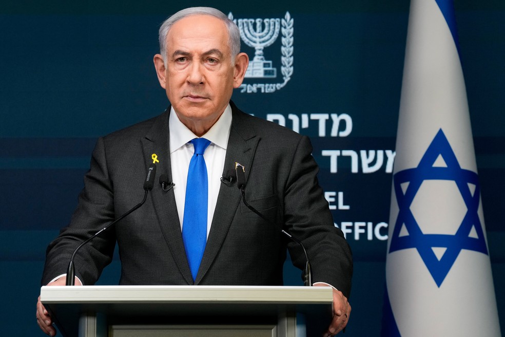 Benjamin Netanyahu em coletiva de imprensa — Foto: Ohad Zwigenberg/Pool via REUTERS