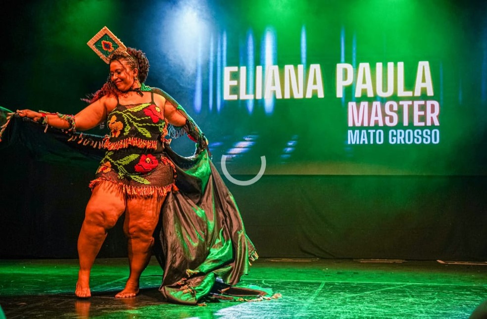 Vencedora representou Mato Grosso com traje feito por rendeiras de Várzea Grande — Foto: Reprodução