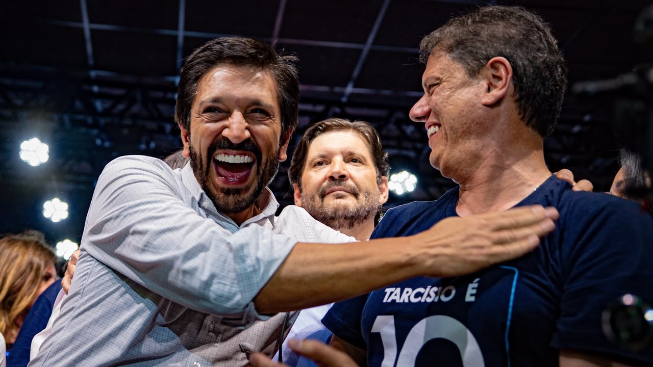Tarcísio agradece a Deus, à família, a Jair Bolsonaro e a eleitores em discurso de vitória: 'Quero fazer mais'