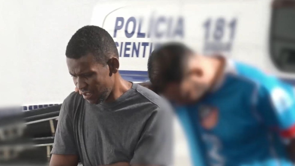 Gilmar Lemos Quaresma foi preso após apedrejar casa de policial militar em Vitória, no Espírito Santo — Foto: Reprodução/TV Gazeta