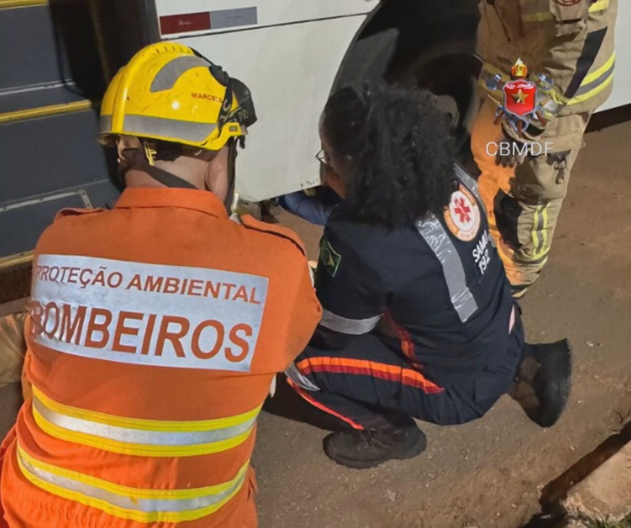 Mulher morre após ser atropelada em garagem de ônibus no DF
