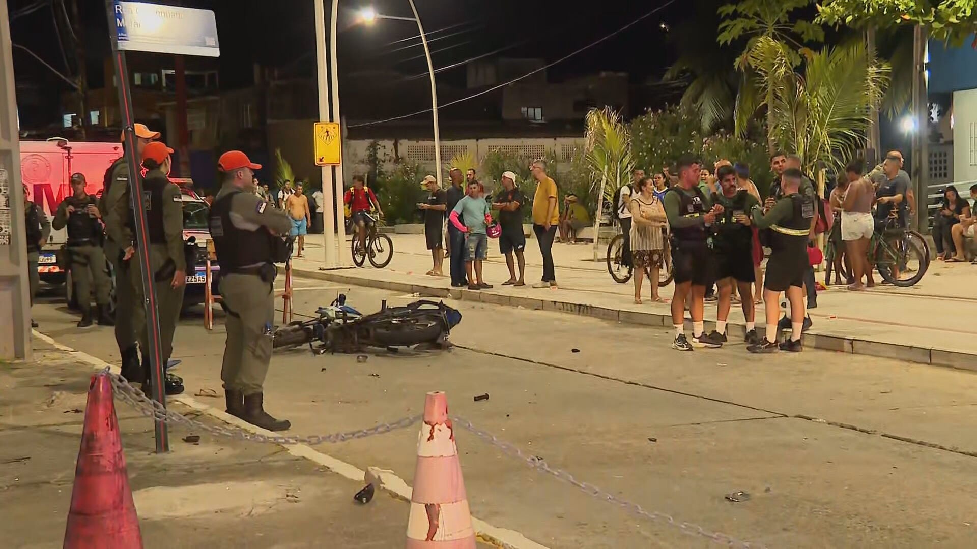 Acidente com moto deixa mulher morta e homem ferido na Zona Sul do Recife