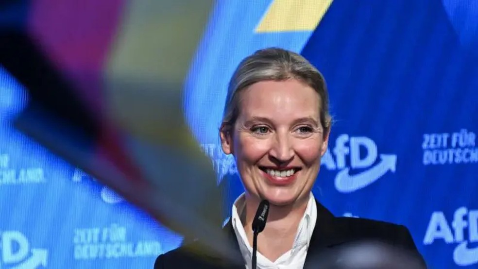 O partido de direita radical Alternativa para a Alemanha (AfD) tornou-se a segunda maior força no Parlamento em termos de número de votos e deputados. — Foto: Getty Images via BBC