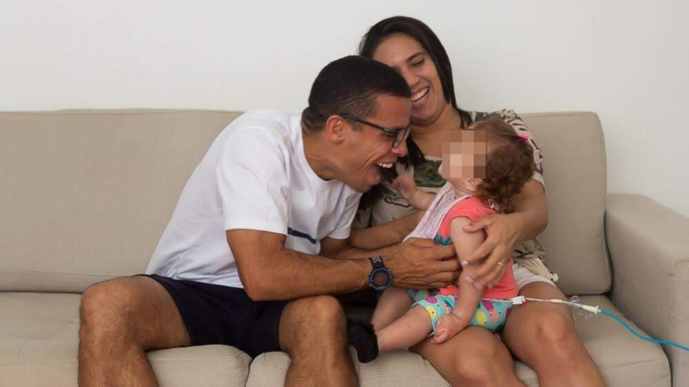 Bianca e família acolhem menina de 1 ano, no DF. — Foto: arquivo pessoal