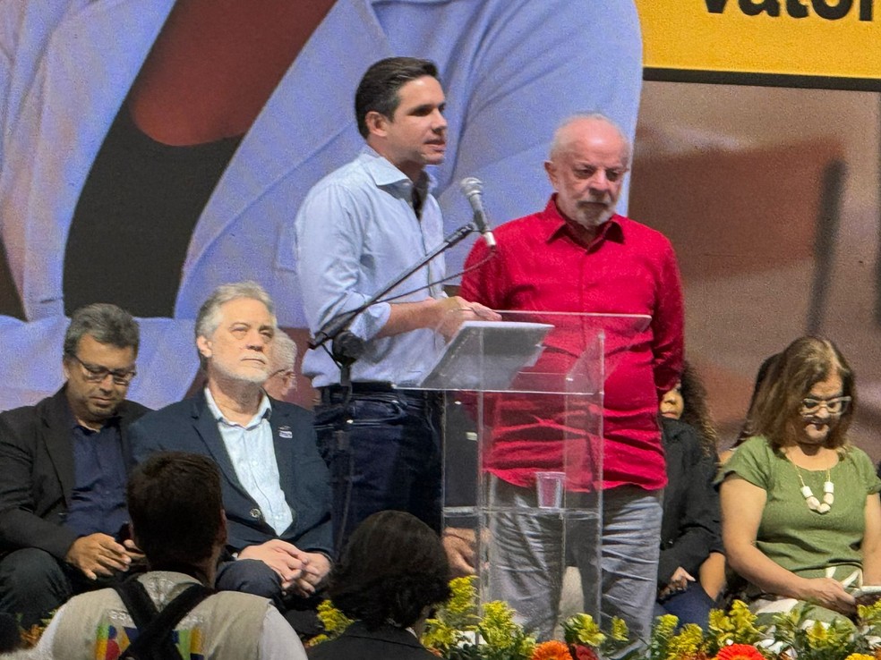 Hugo Motta participa de evento com Lula no Rio e é vaiado — Foto: Rafael Nascimento/g1 Rio