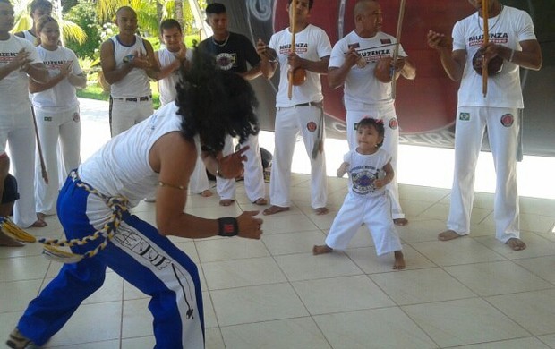 Aberta à comunidade, oficina aborda história e movimentações da capoeira contemporânea