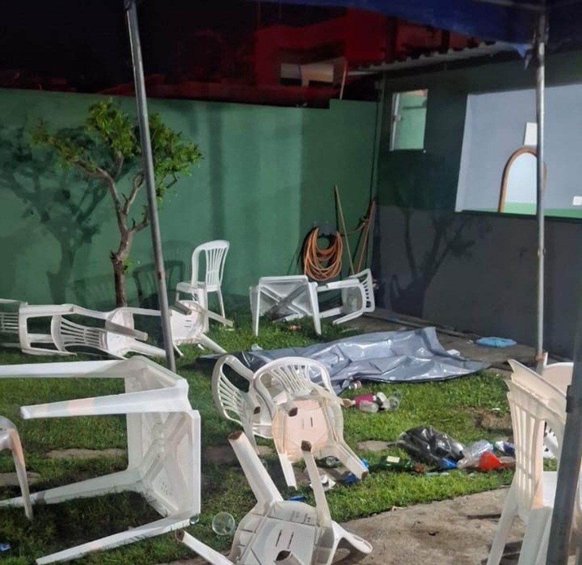 Tiroteio durante evento deixa um jovem de 24 anos morto e quatro feridos em Santo Antônio de Pádua