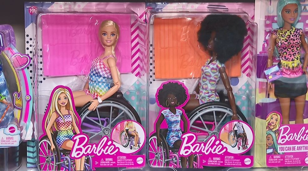 Roupas rosas, bonecas e até milk-shake: filme da Barbie movimenta