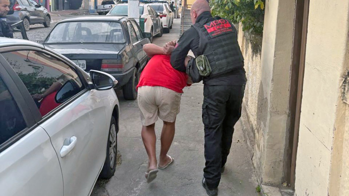 MPRJ prende 3 em operação contra milícia que age em Nova Iguaçu e em Belford Roxo