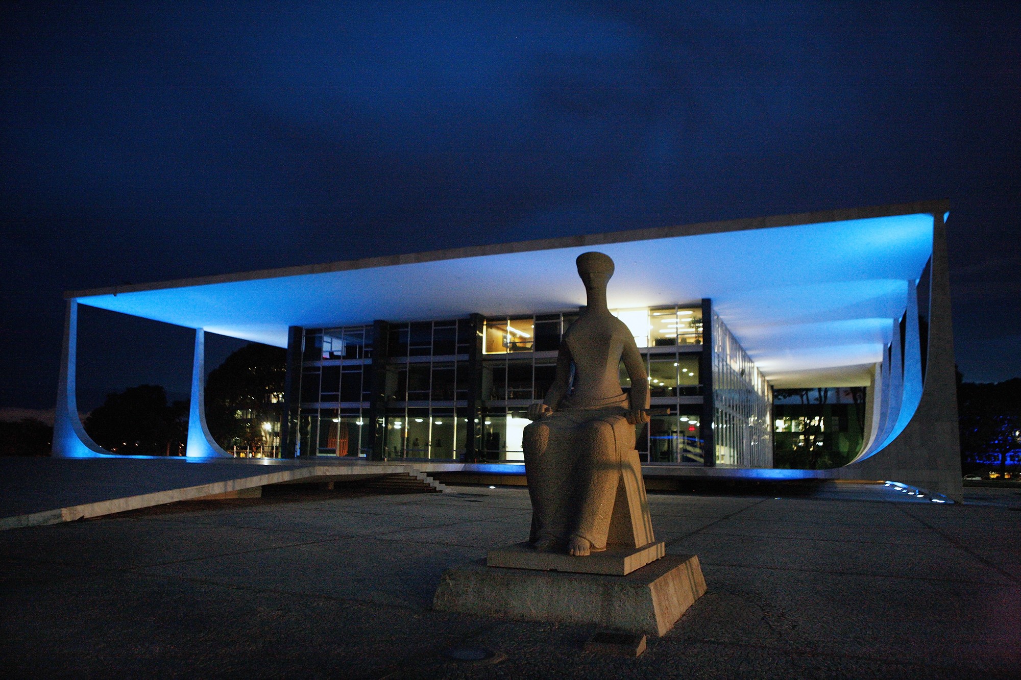 Sete ministros do STF investigam cerca de 80 parlamentares e ex-parlamentares por suspeita de desvio de recursos de emendas