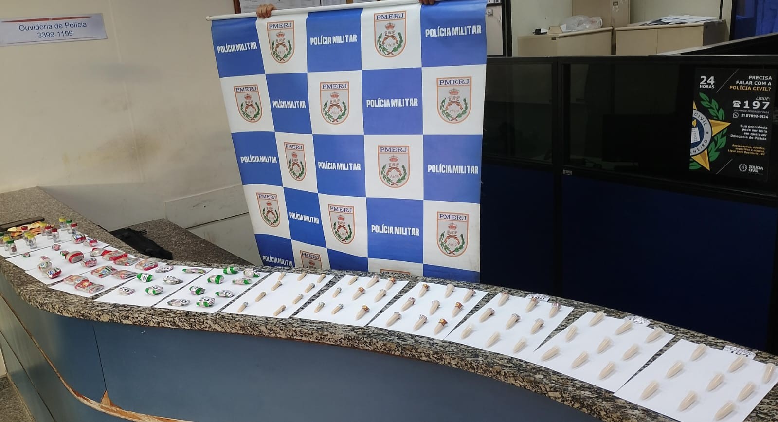 Dupla é presa com drogas em Barra Mansa