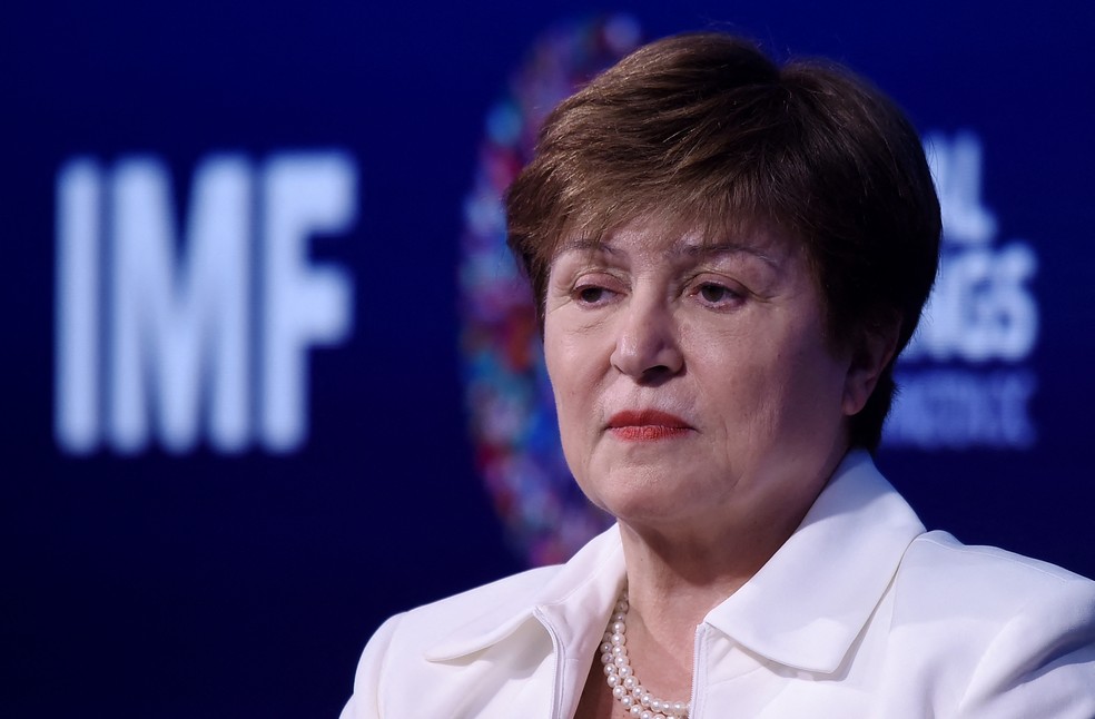 A diretora-geral do Fundo Monetário Internacional (FMI), Kristalina Georgieva, fala sobre igualdade de gênero durante as reuniões de outono do FMI e do Banco Mundial em Washington, DC — Foto: Olivier Douliery/AFP