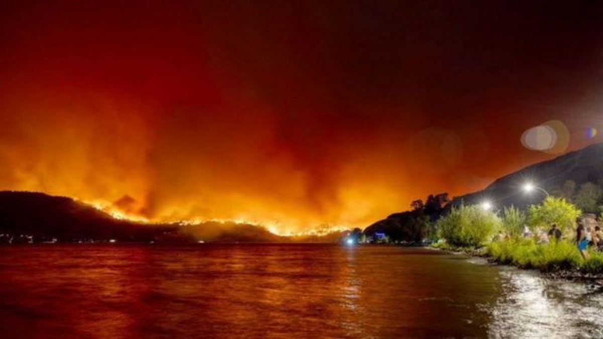 Incêndios no Canadá as impressionantes imagens que mostram avanço do