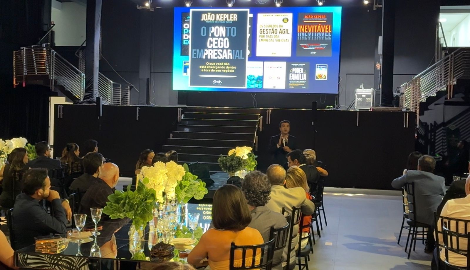 Em Manaus, investidor João Kepler defende que formação de empreendedores deve ir além do ensino tradicional