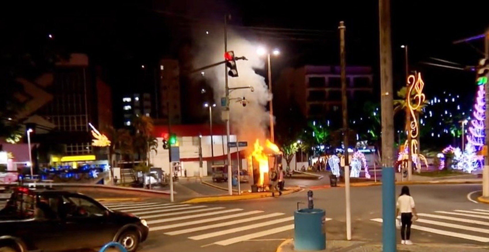 Dono de trailer de churros destruído em incêndio em MG vai fazer vaquinha para reformar espaço