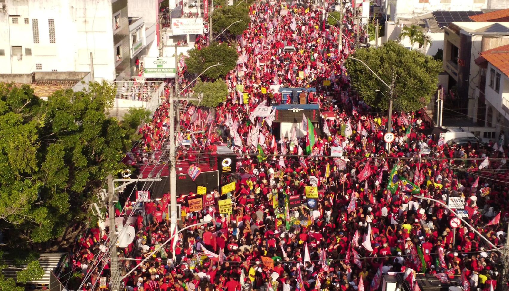 Caminhada em apoio a Lula é realizada em Aracaju