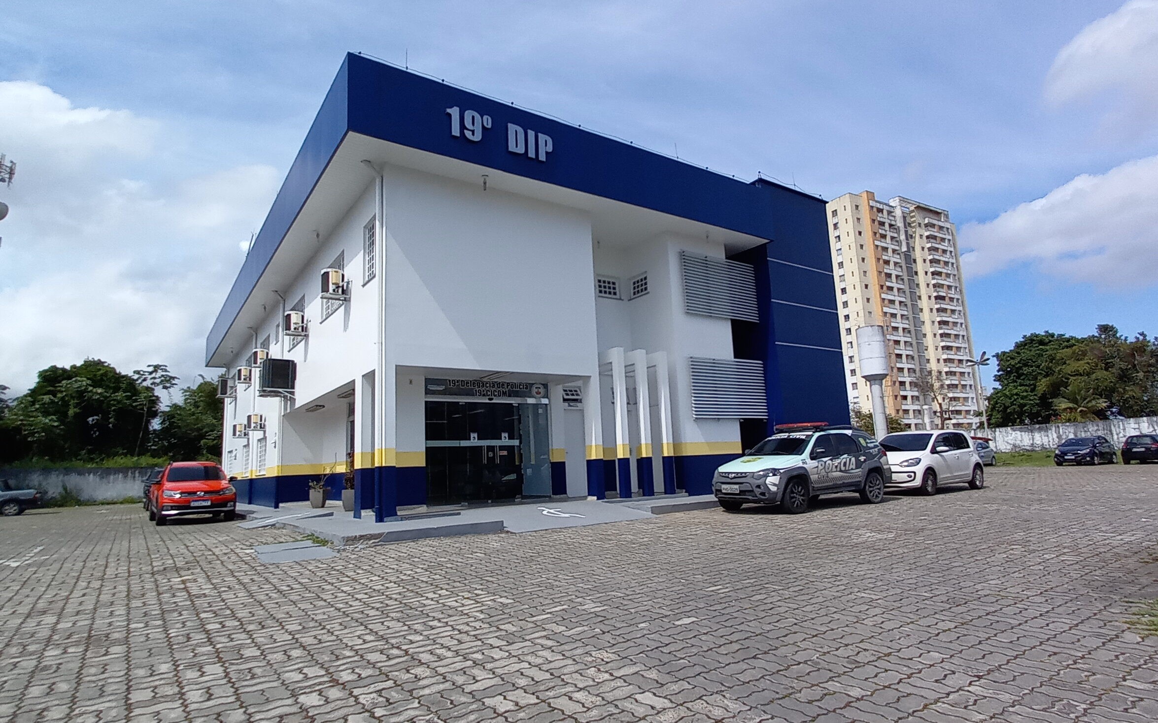 Supostos pastores são presos suspeitos de golpe para compras e empréstimos em Manaus