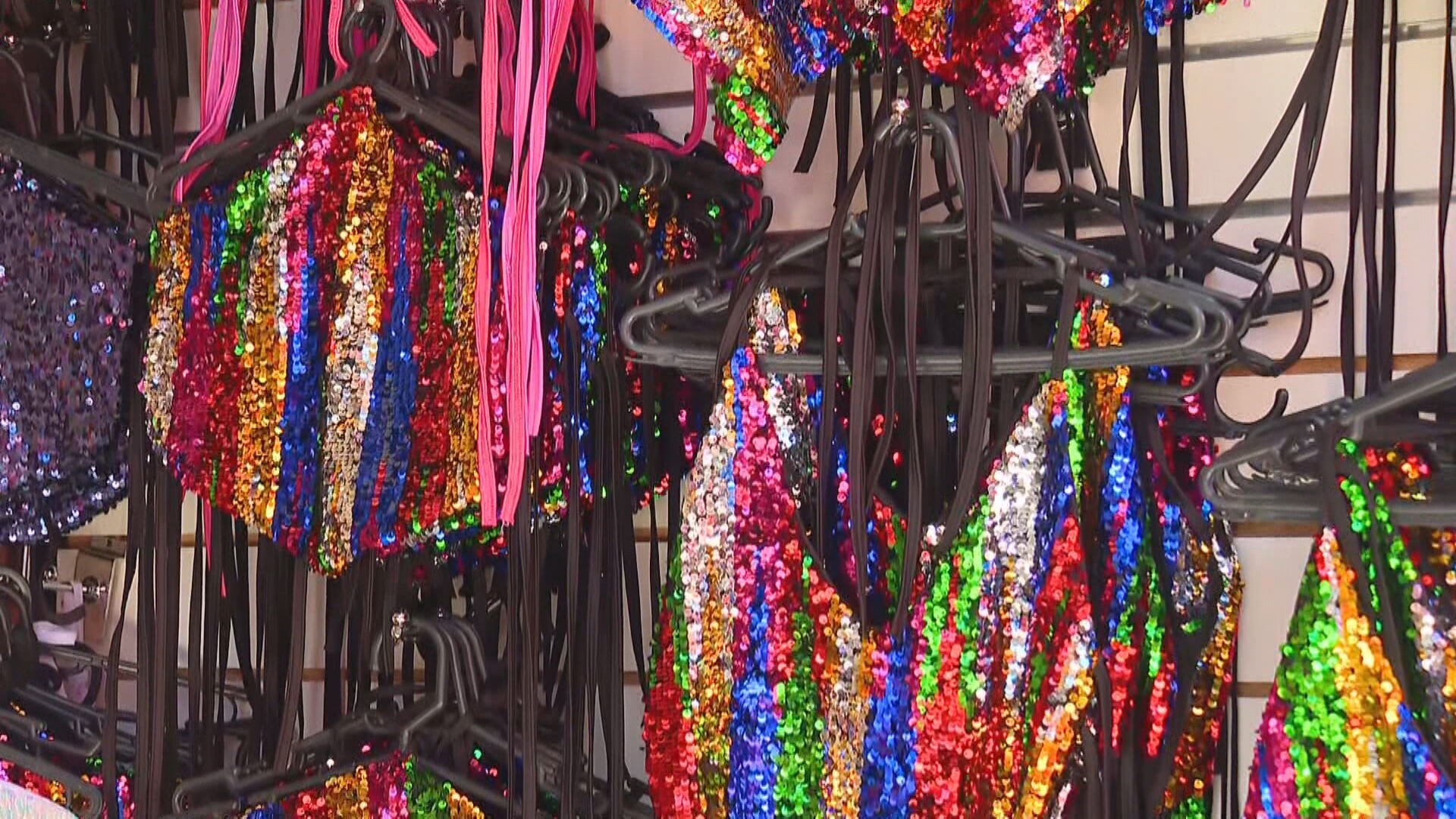 Fantasia a R$ 50? Na Saara tem; veja desafio