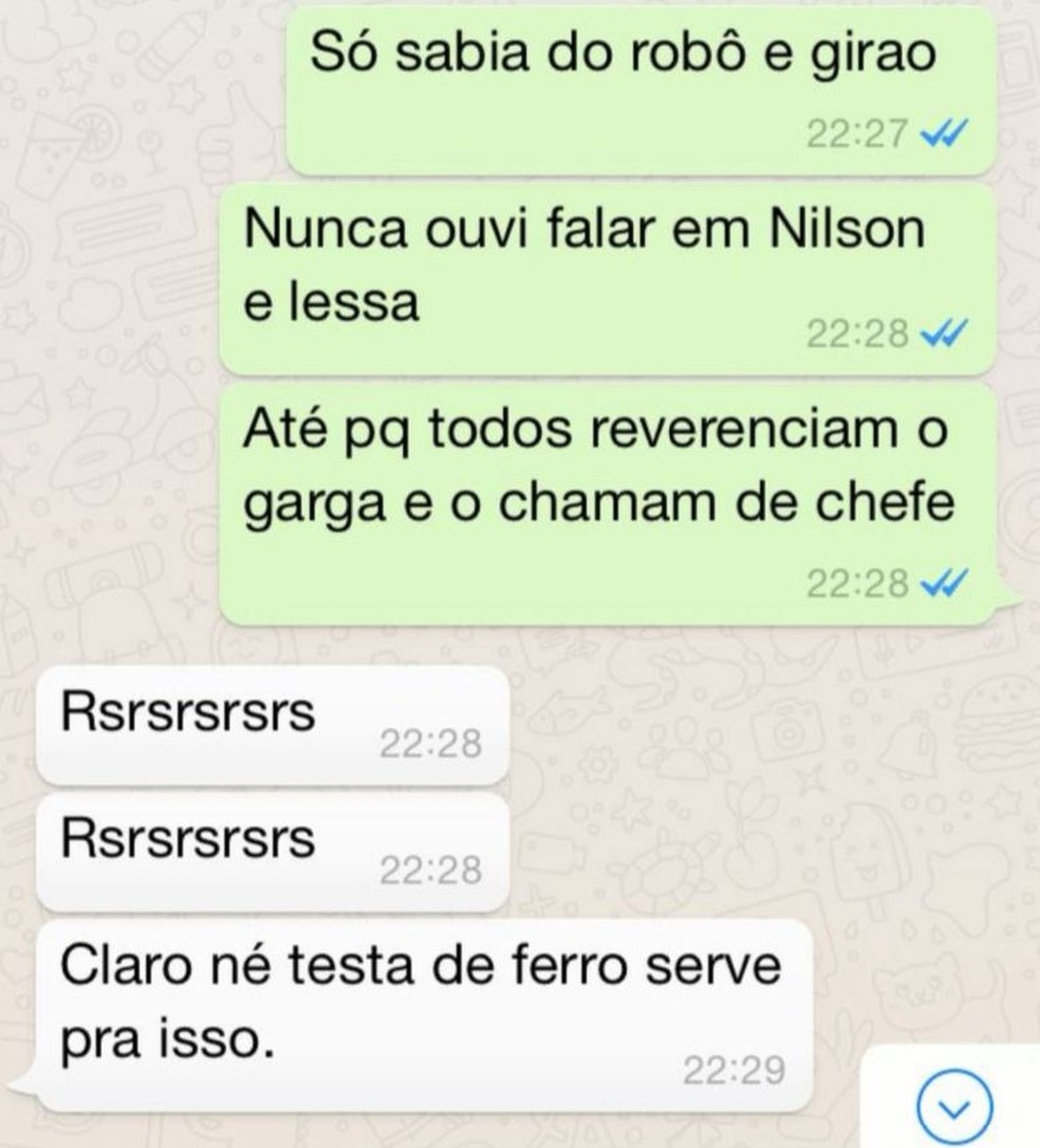 Print enviado por uma mulher ao celular do miliciano Gargalhone sobre chefes na milícia — Foto: Reprodução