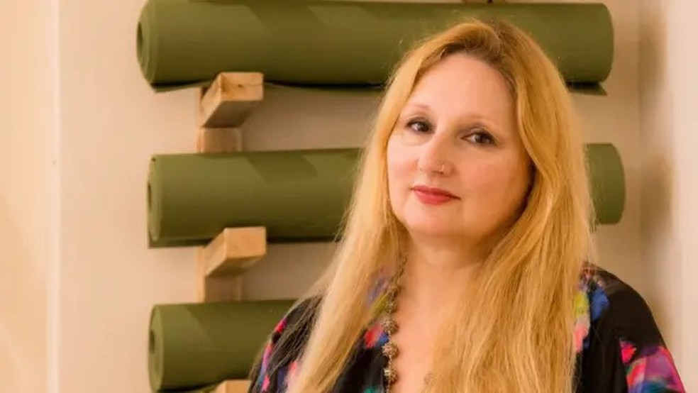 Florence Achery se incomoda com o impacto ambiental causado pela inteligência artificial — Foto: Joanne Withers/ via BBC