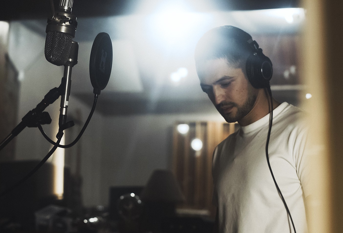 Enfim cantor, Gabriel Leone estreia no Rio de Janeiro, em abril, o show de lançamento do álbum 'Minhas lágrimas'