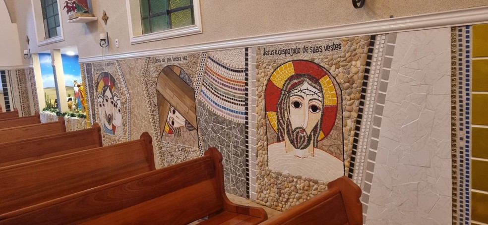 Igreja de Três Fronteiras (SP) foi restaurada e ganhou arte em mosaico — Foto: Arquivo pessoal