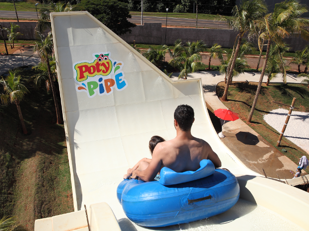 Poty Pipe une diversão e aventura em parque aquático de Olímpia