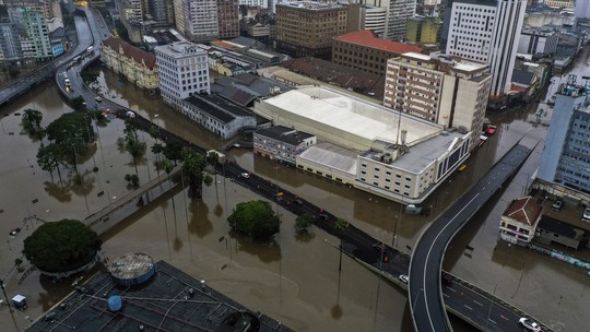 Estudo calcula o peso da mudança climática nas chuvas extremas do Sul - Foto: (AP Photo/Wesley Santos)