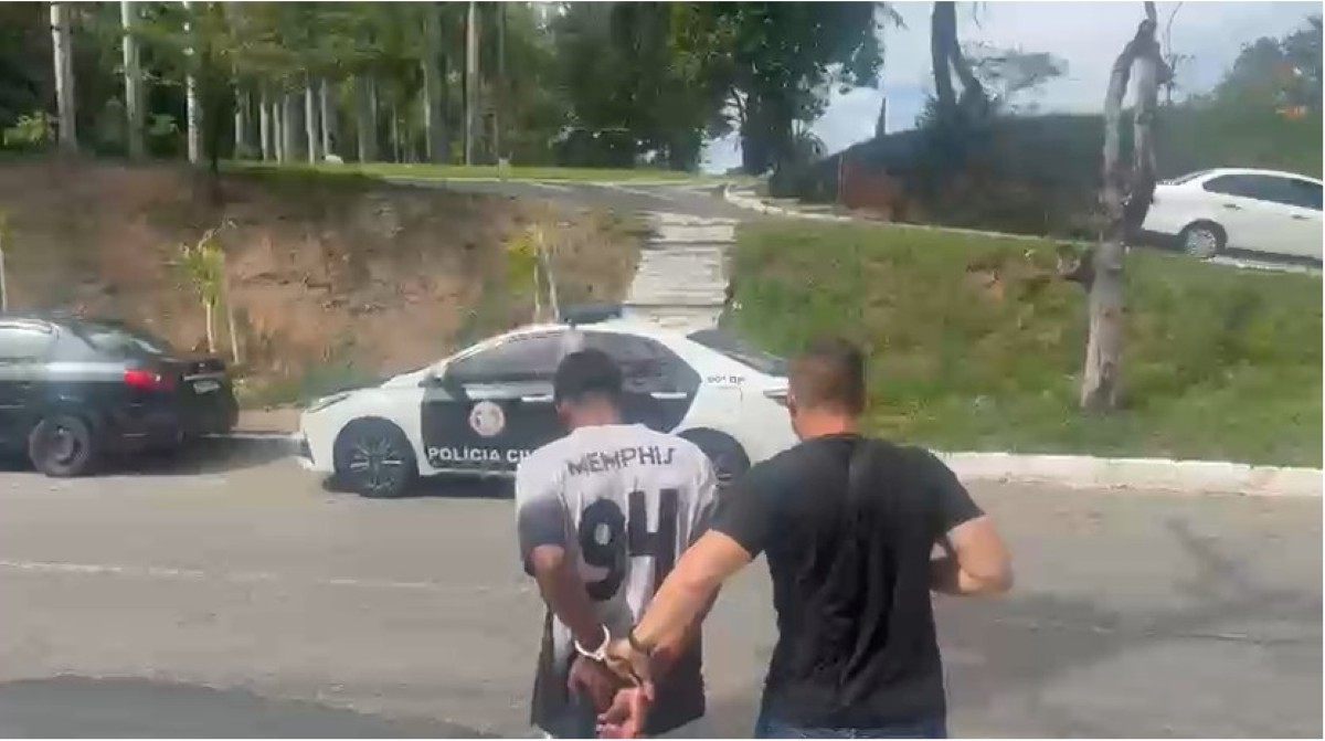 Jovem foragido por roubo no RJ é preso em Volta Redonda