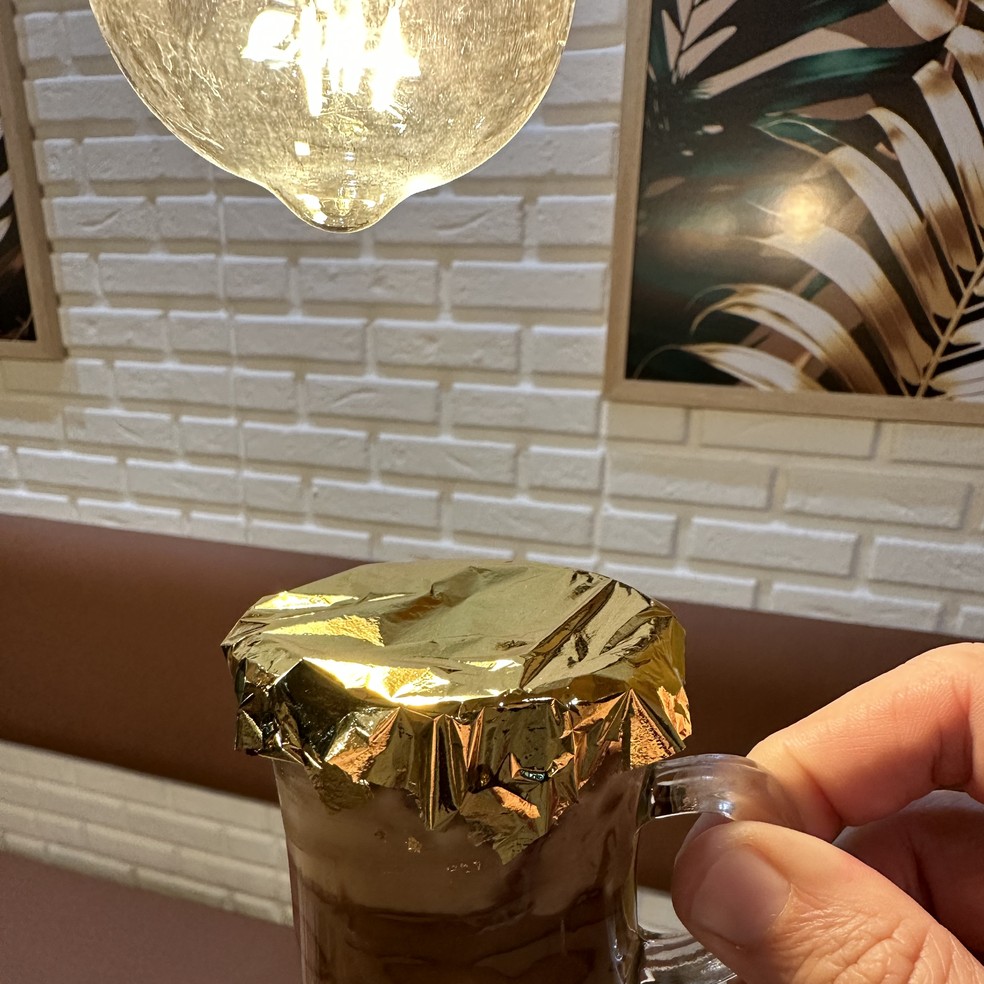 Cappuccino com folha de ouro de tapiocaria em Campina Grande — Foto: Reprodução: Arquivo pessoal