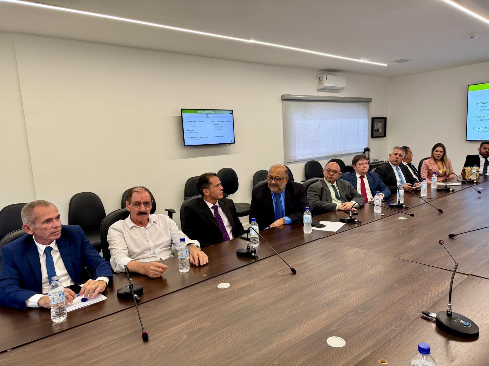 Lideranças políticas do Oeste do PA cobram, em Brasília, prioridade para obras das BRs 163 e 230 