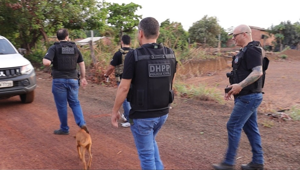 Policiais procuram por suspeito de tentativa de homicídio — Foto: Luiz de Castro/SSP