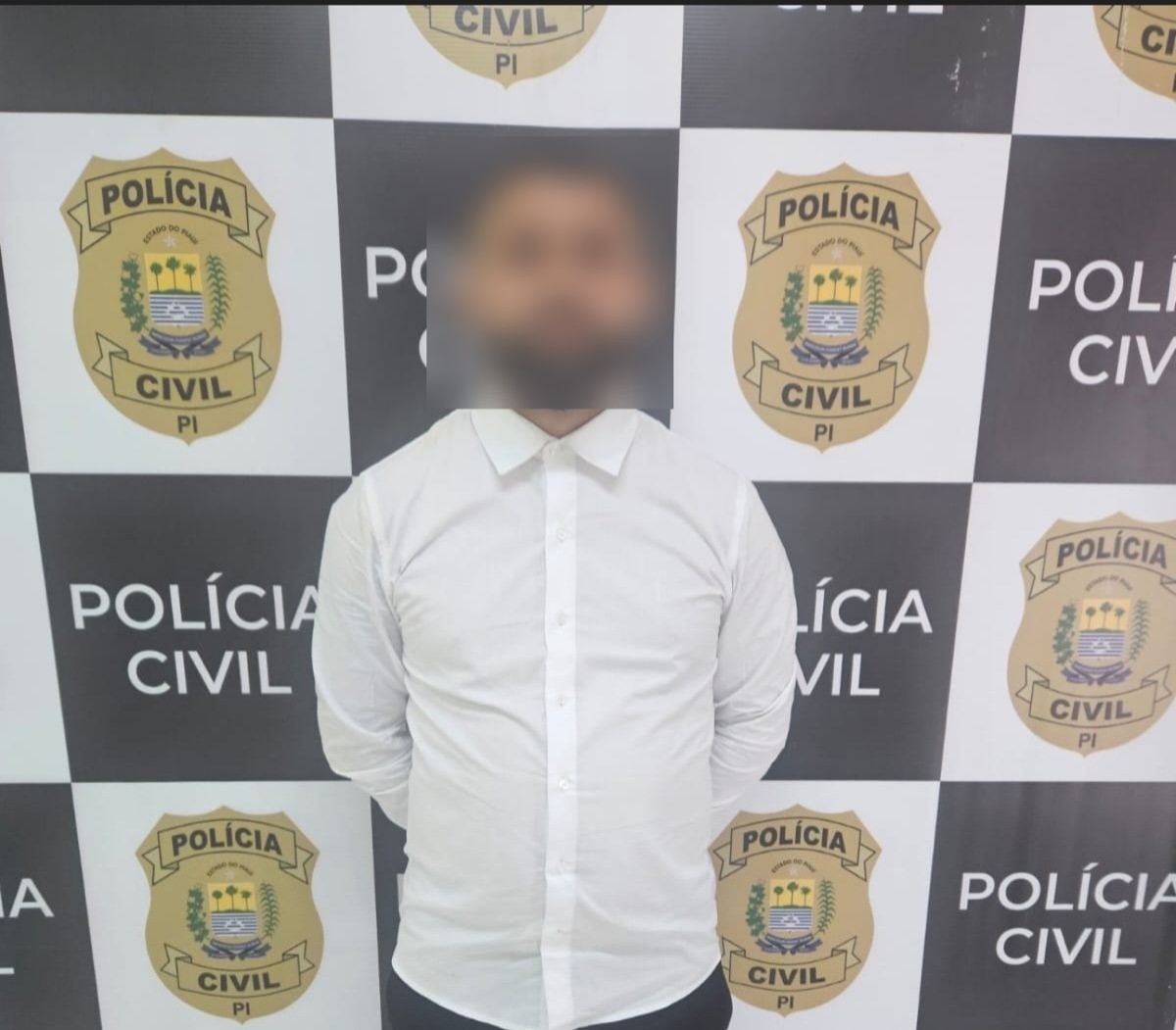 Noivo condenado por roubo é preso durante cerimônia de casamento comunitário em Teresina