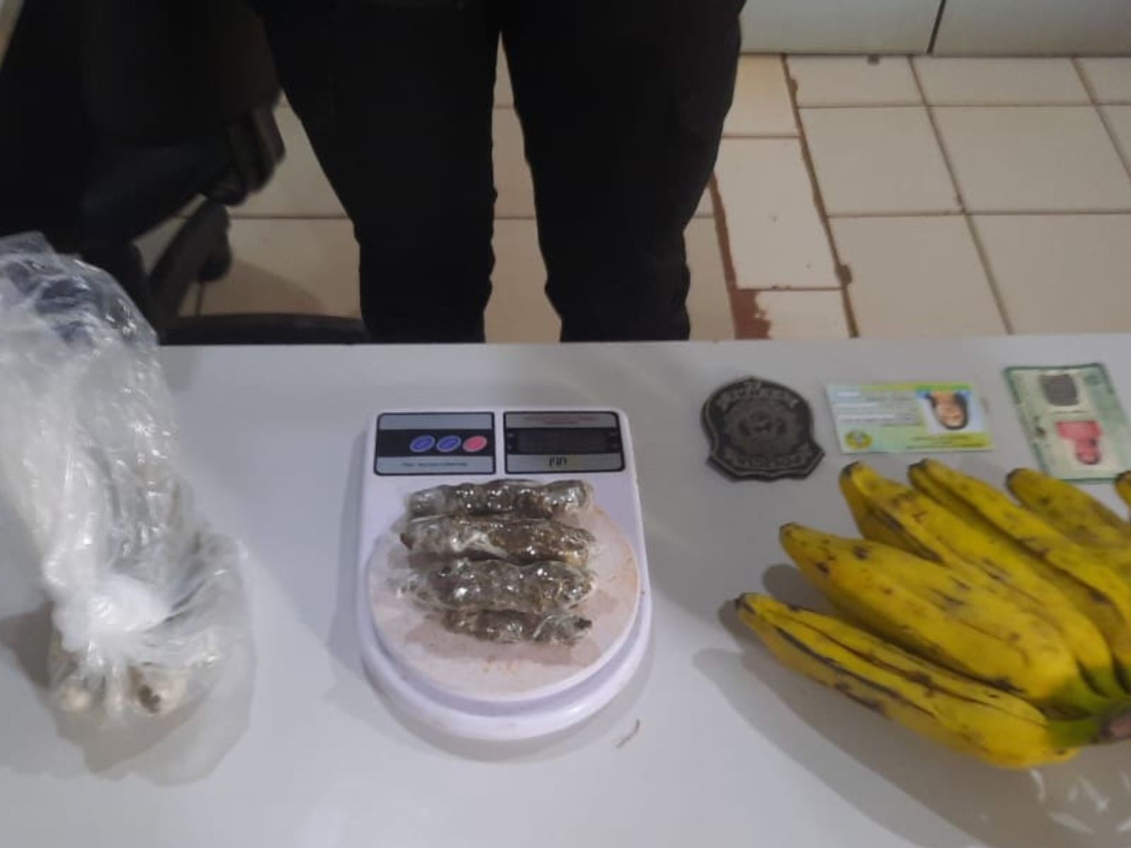 VÍDEO: maconha é apreendida dentro de bananas que seriam entregues a presos no AC