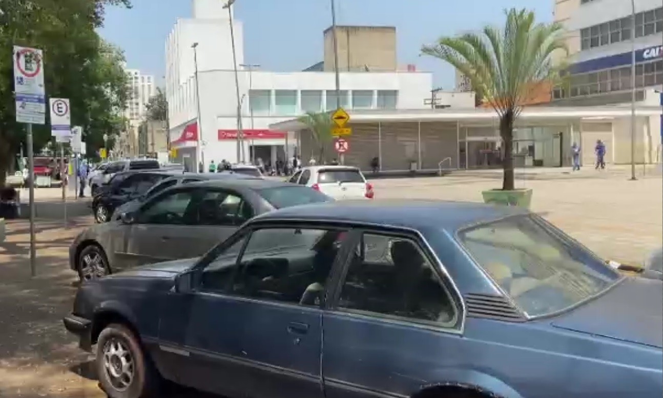 Homem é preso por importunação sexual contra funcionária de banco após tocar seios de vítima em Piracicaba, diz Guarda 