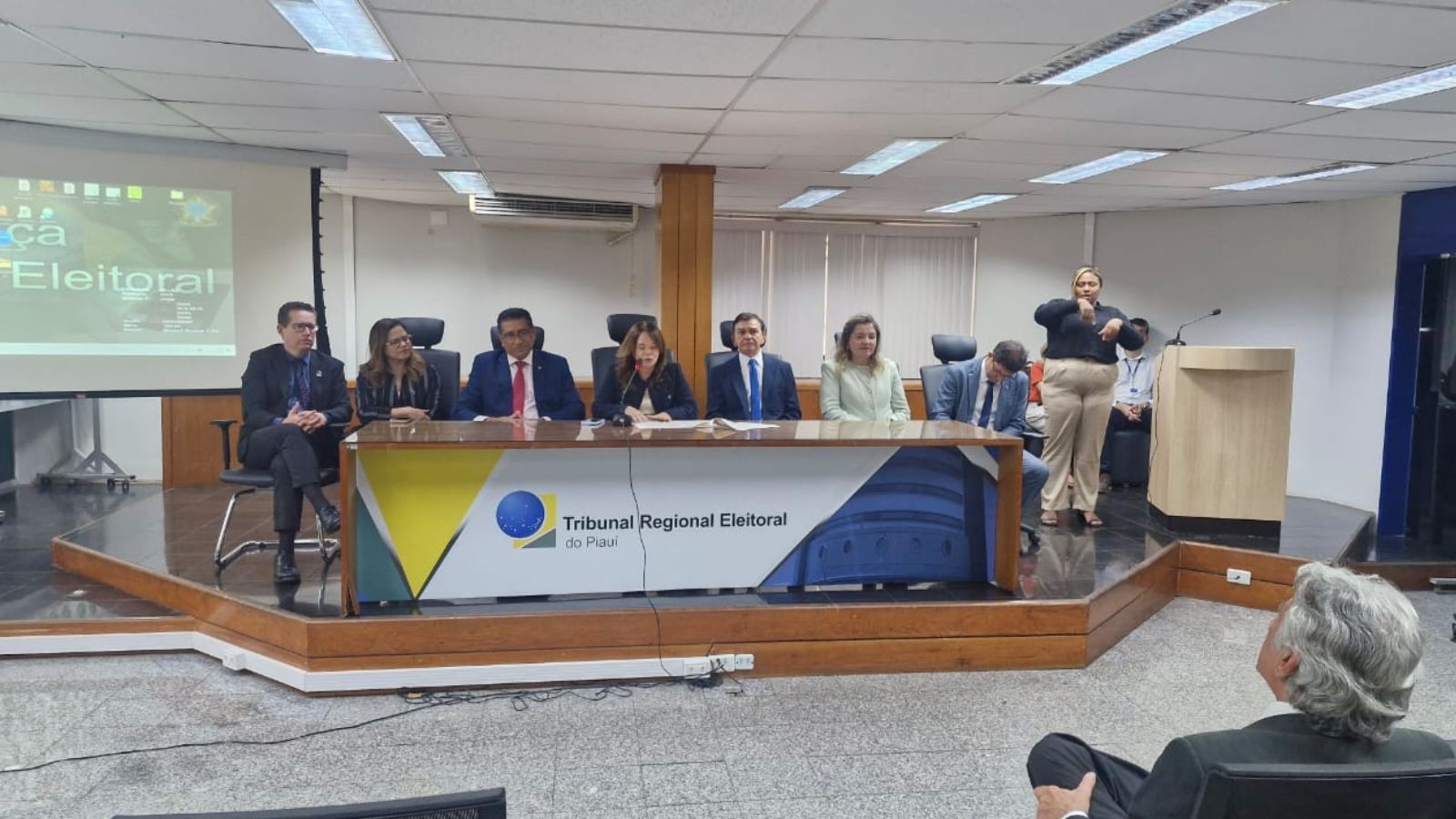 TRE-PI instala comissão que fará auditoria pública das urnas eletrônicas nas eleições de 2026