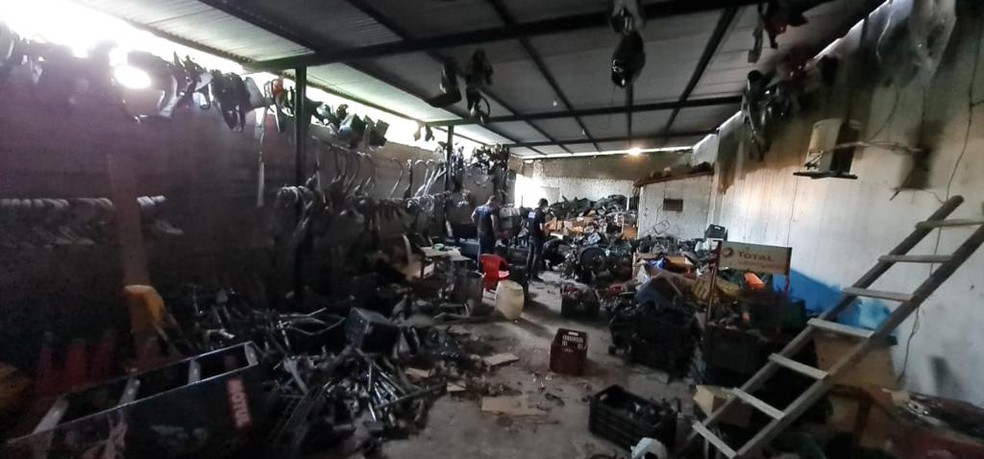 As ordens judiciais são cumpridas em Cuiabá e Várzea Grande.  — Foto: Polícia Civil 