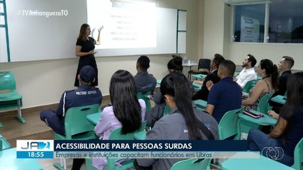 Empresas e instituições capacitam funcionários em libras no Tocantins